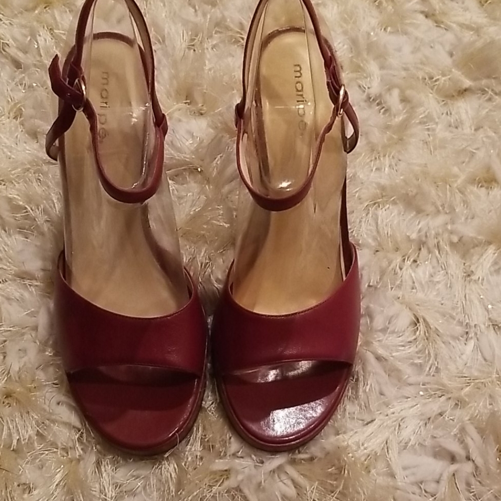 Strappy heel